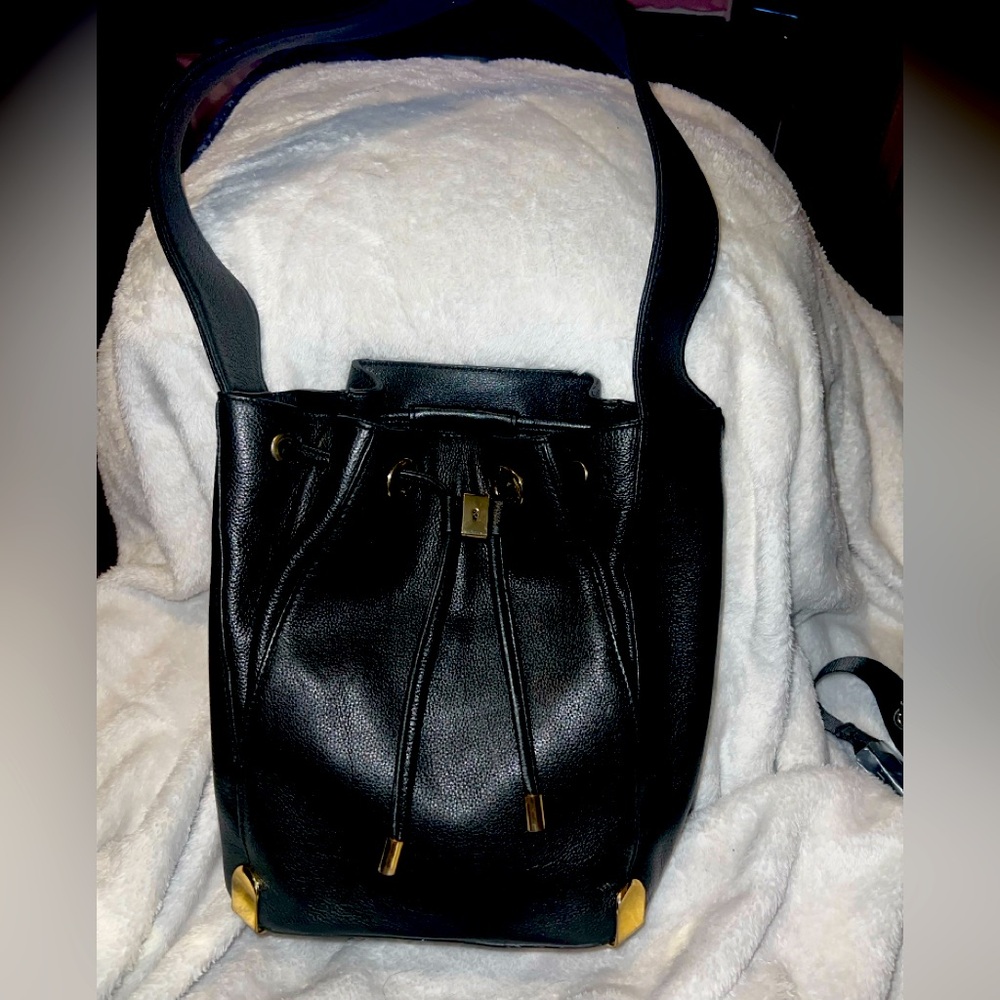 Vince camuto bucket shoulder bag
